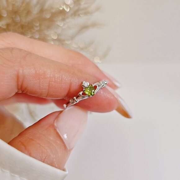 Claddagh Peridot Ring, Sterling Silver Ring, Friendship Loyalty Ring, 925 Silver - Picture 9 of 9